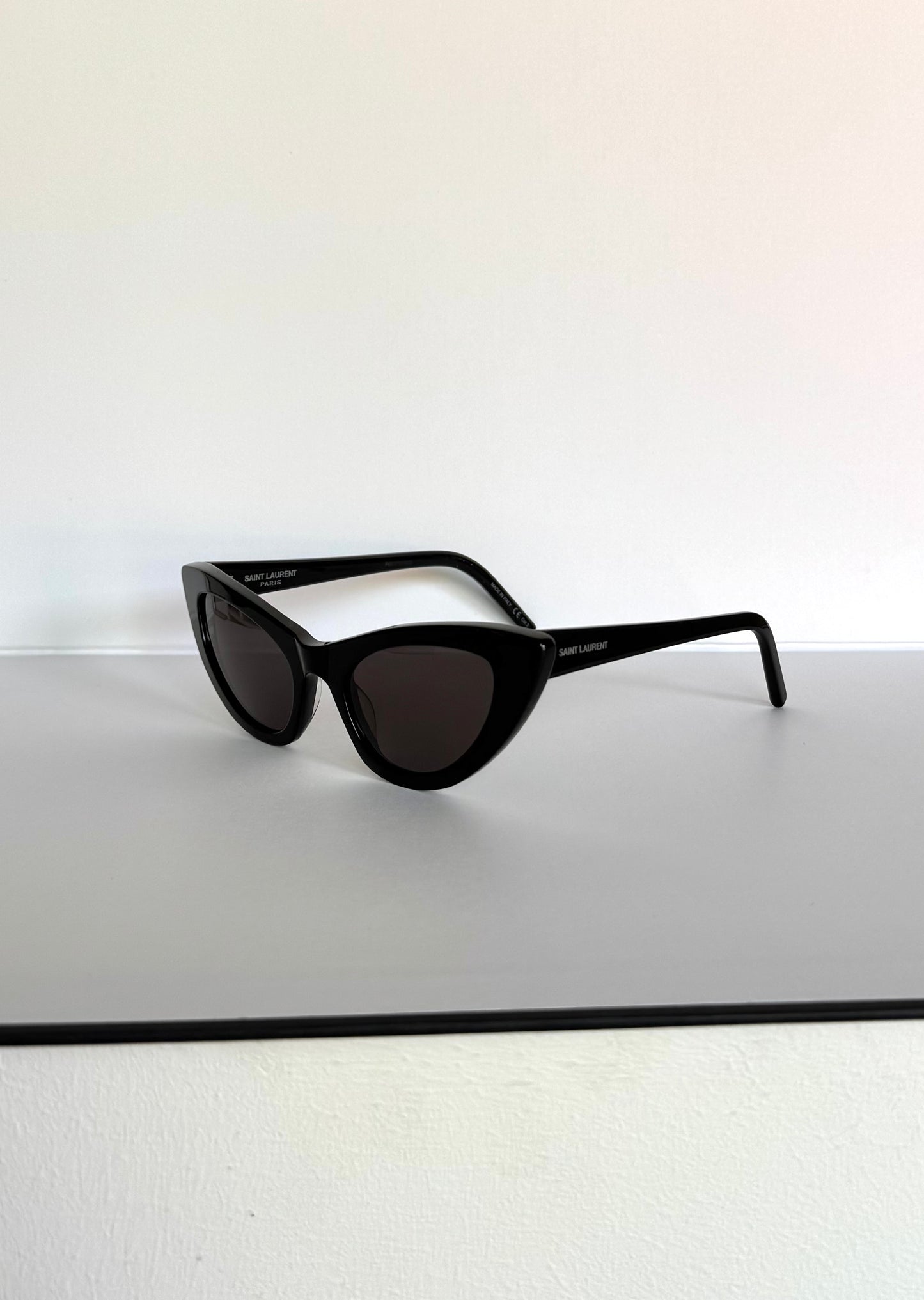 Saint Laurent SL 213 Lily